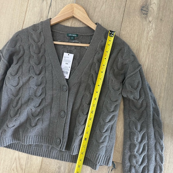 New Short Soft Special Sweater $28 - Picture 4 of 7